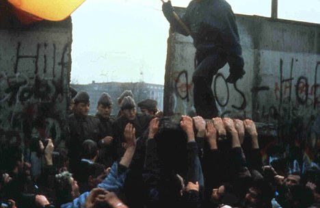 fall of Berlin wall