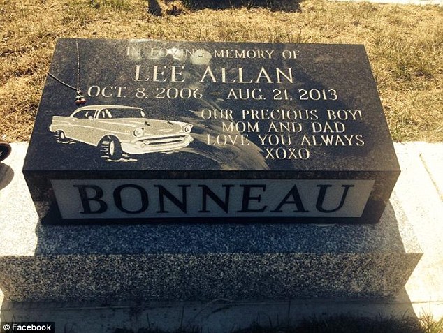 Lee Allan Bonneau tomb