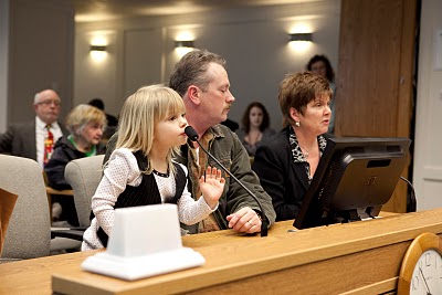 Alexis Stuth testifying