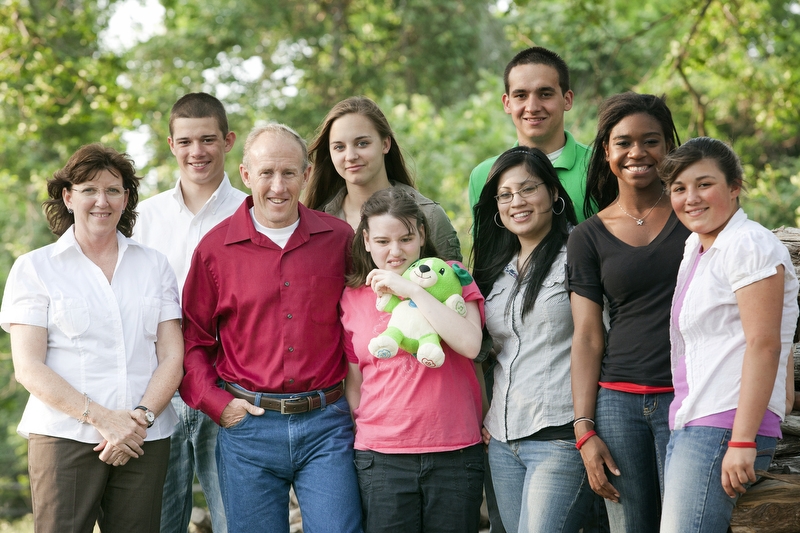 Gary and Melissa Gates with family