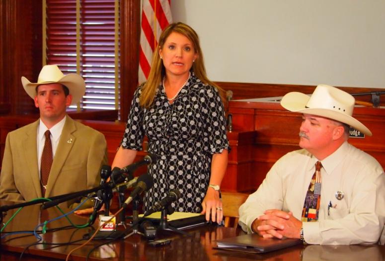 Heather McMinn, Joey Edmonds and Micah Harmon